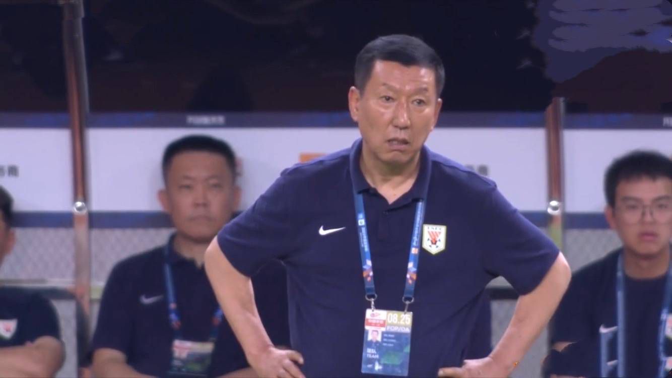 叶辰笑道：估计明天还有二十亿欧元入账，到时候我再将一亿欧元等值的美元打入你的账户，一起投到伊苏航运吧。